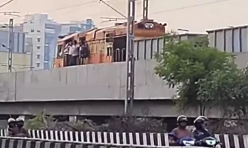 வேளச்சேரி - பரங்கிமலை வழித்தடத்தில் சரக்கு ரெயில் சோதனை ஓட்டம்