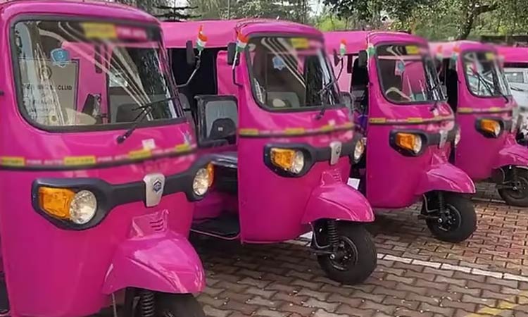 இளஞ்சிவப்பு ஆட்டோக்களை ஆண்கள் இயக்கினால் கடும் நடவடிக்கை - சென்னை கலெக்டர்