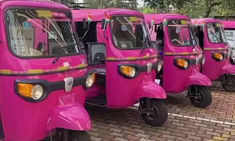 இளஞ்சிவப்பு ஆட்டோக்களை ஆண்கள் இயக்கினால் கடும் நடவடிக்கை - சென்னை கலெக்டர்