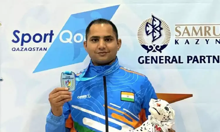 உலக சாம்பியன்ஷிப் துப்பாக்கி சுடுதல்; தங்கம் வென்று சாதனை படைத்த ரவீந்தர் சிங் உலக சாம்பியன்ஷிப் துப்பாக்கி சுடுதல்; தங்கம் வென்று சாதனை படைத்த ரவீந்தர் சிங்