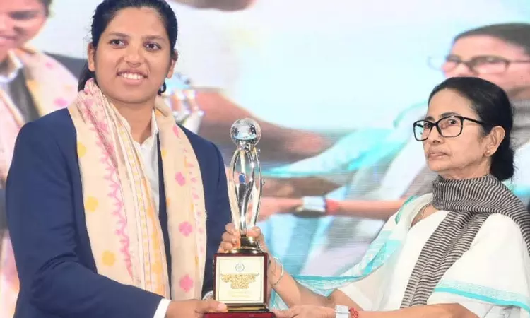 இந்திய வீராங்கனை ரிச்சா கோஷ் டி.எஸ்.பி.யாக நியமனம்