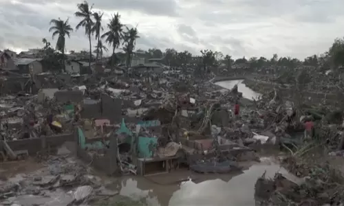 பிலிப்பைன்ஸ் நாட்டை புரட்டிப்போட்ட ‘கால்மேகி புயல்: பலி எண்ணிக்கை 188 ஆக உயர்வு