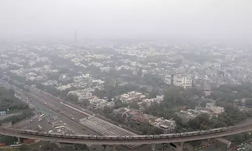 டெல்லியில் காற்று மாசு தொடர்ந்து அதிகரிப்பு - மக்கள் அவதி