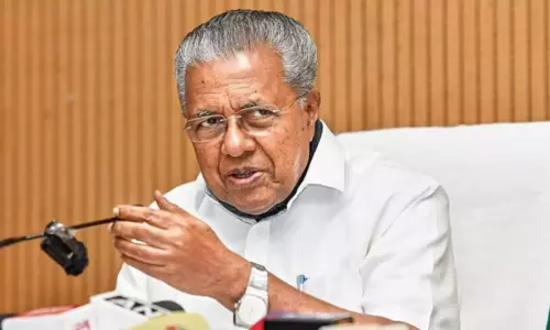 வந்தே பாரத் ரெயில் தொடக்க விழாவில் ஆர்எஸ்எஸ் பாடல்: பினராயி விஜயன் கண்டனம்