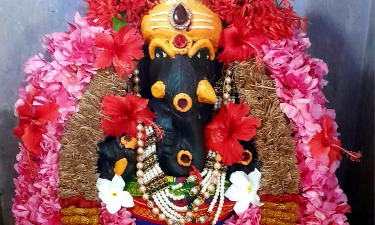 சங்கடஹர சதுர்த்தி... நொய்யல், வேலாயுதம்பாளையம் பகுதியில் சிறப்பு வழிபாடு