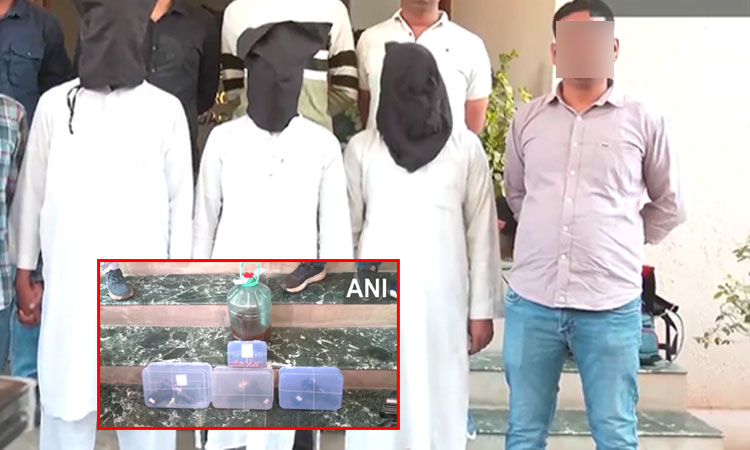 நாட்டில் பயங்கரவாத தாக்குதல்களை நடத்த ஆயுத விநியோகம், சதி திட்டம் தீட்டிய 3 பேர் குஜராத்தில் கைது