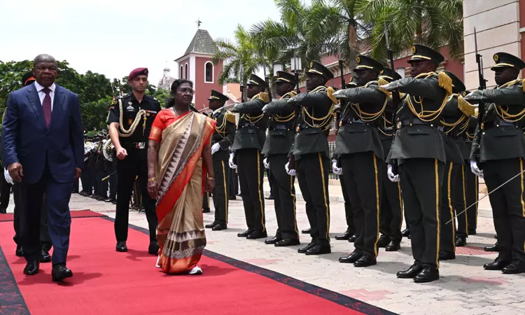 ஆப்பிரிக்கா சுற்றுப்பயணம்: ஜனாதிபதி முர்முவுக்கு உற்சாக வரவேற்பு