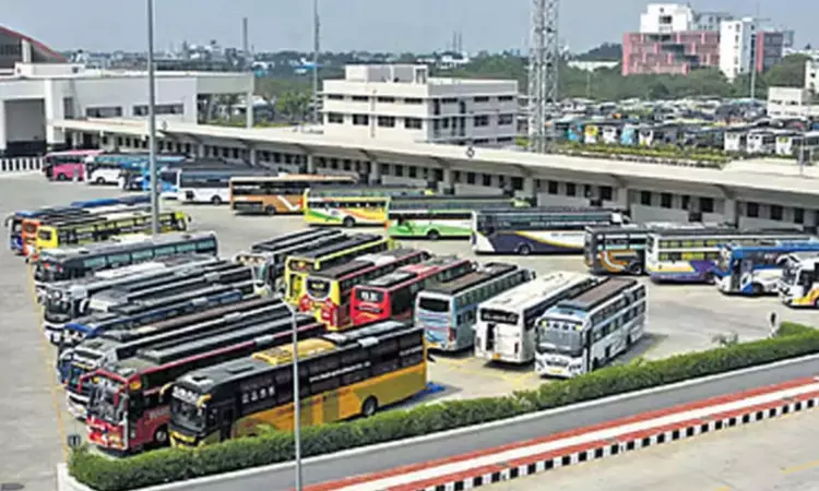 வெளி மாநிலங்களுக்கு ஆம்னி பஸ்கள் இன்று முதல் இயக்கப்படாது: உரிமையாளர்கள் சங்கம் அறிவிப்பு வெளி மாநிலங்களுக்கு ஆம்னி பஸ்கள் இன்று முதல் இயக்கப்படாது: உரிமையாளர்கள் சங்கம் அறிவிப்பு