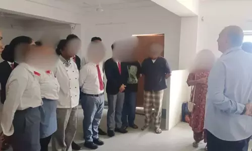 பிறந்தநாள் கொண்டாட்டத்தில் கஞ்சா விருந்து ; கல்லூரி மாணவர்கள் 6 பேர் கைது பிறந்தநாள் கொண்டாட்டத்தில் கஞ்சா விருந்து ; கல்லூரி மாணவர்கள் 6 பேர் கைது