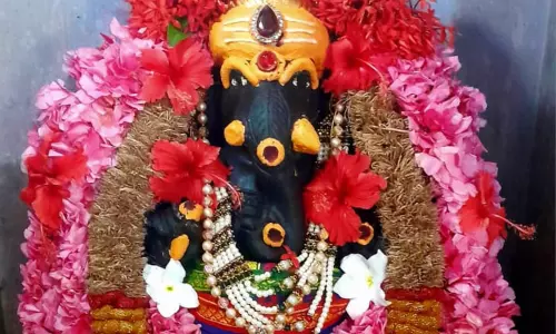 சங்கடஹர சதுர்த்தி... நொய்யல், வேலாயுதம்பாளையம் பகுதியில் சிறப்பு வழிபாடு சங்கடஹர சதுர்த்தி... நொய்யல், வேலாயுதம்பாளையம் பகுதியில் சிறப்பு வழிபாடு