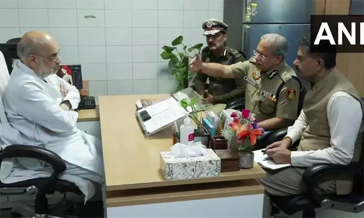 டெல்லி கார் வெடிப்பு: காவல் ஆணையருடன் அமித்ஷா ஆலோசனை