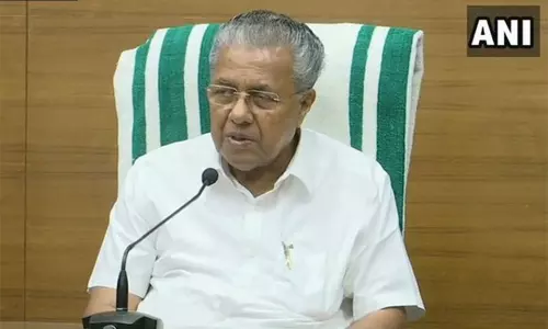 பள்ளி மாணவிகளை ஆர்.எஸ்.எஸ். பாடல் பாட வைத்த விவகாரம் - கேரள அரசு கண்டனம்