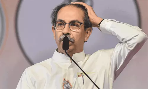 மும்பையில் உத்தவ் தாக்கரே பங்களா மீது டிரோன் பறந்ததால் பரபரப்பு - காவல்துறை விளக்கம் மும்பையில் உத்தவ் தாக்கரே பங்களா மீது டிரோன் பறந்ததால் பரபரப்பு - காவல்துறை விளக்கம்