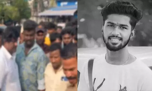 திருச்சி காவலர் குடியிருப்பு வளாகத்தில் இளைஞர் கொலை: உறவினர்கள் சாலை மறியல் திருச்சி காவலர் குடியிருப்பு வளாகத்தில் இளைஞர் கொலை: உறவினர்கள் சாலை மறியல்