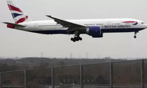 ஐதராபாத் வந்த விமானத்திற்கு வெடிகுண்டு மிரட்டல்