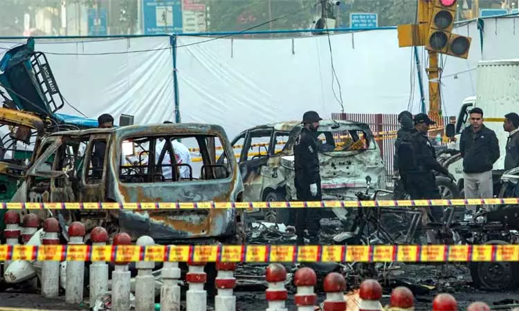 டெல்லி கார் வெடிப்பு: பலி எண்ணிக்கை 12 ஆக உயர்வு