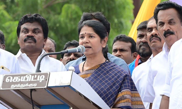 முதலாளிக்கு நான்தான் சிறந்த அடிமை என காட்டிக்கொள்கிறார் எடப்பாடி பழனிசாமி:  கனிமொழி எம்.பி. பேச்சு