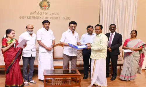 தமிழ்நாடு இயல் இசை நாடக மன்றம் சார்பில் 525 கலைஞர்களுக்கு ரூ.85 லட்சம் நிதியுதவி: மு.க.ஸ்டாலின் வழங்கினார்