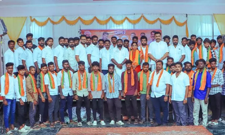 பாஜகவில் இணைந்த மாற்றுக்கட்சியினர்