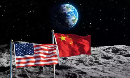 நிலவில் கால் பதிக்க தயாராகும் சீனா; போட்டிக்கு வரும் அமெரிக்கா - விண்வெளி பந்தயத்தில் வெல்லப்போவது யார்? நிலவில் கால் பதிக்க தயாராகும் சீனா; போட்டிக்கு வரும் அமெரிக்கா - விண்வெளி பந்தயத்தில் வெல்லப்போவது யார்?