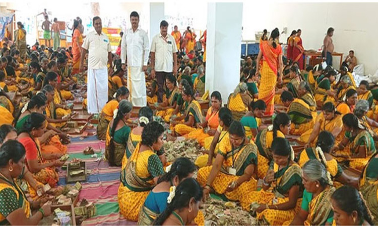 திருச்செந்தூர் கோவிலில் உண்டியல் மூலம் ரூ.4.26 கோடி வருவாய்: தங்கம் 1 கிலோ 279 கிராம் கிடைத்தது