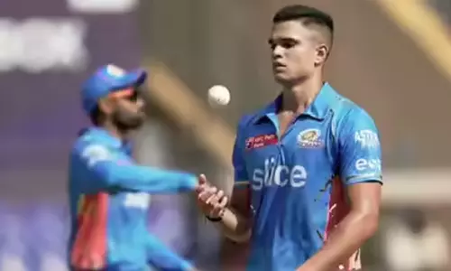 ஐ.பி.எல்.: முன்னணி ஆல் ரவுண்டரை வாங்க அர்ஜுன் தெண்டுல்கரை டிரேடிங்கில் மாற்றும் மும்பை..?