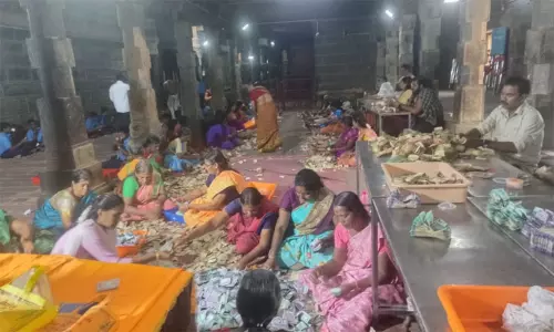 கன்னியாகுமரி பகவதி அம்மன் கோவிலில் பக்தர்கள் செலுத்திய காணிக்கை ரூ.18 லட்சம்