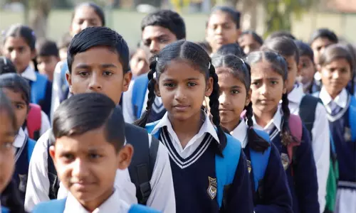 உத்தர பிரதேசம்: ‘வந்தே மாதரம்’ பாட மறுத்த அரசுப் பள்ளி ஆசிரியர் சஸ்பெண்ட்