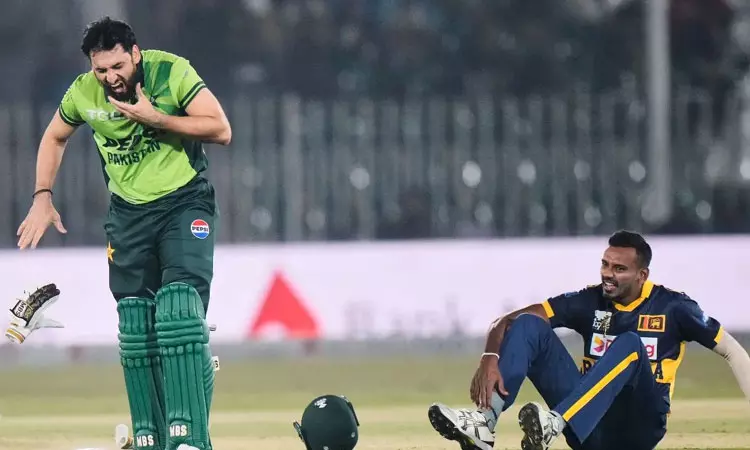 முதல் ஒருநாள் போட்டி: பாகிஸ்தான் அணிக்கு அபராதம் விதித்த ஐ.சி.சி.
