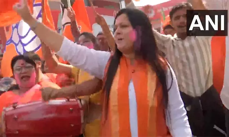 தனிப்பெரும் கட்சியாக உருவெடுத்த பா.ஜ.க.: தற்போதைய ... ... பீகாரில் மீண்டும் ஆட்சி அமைக்கும் என்.டி.ஏ. கூட்டணி: தனிப்பெரும் கட்சியாக உருவெடுத்த பாஜக