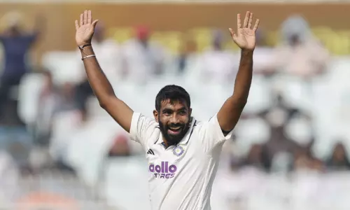 பும்ரா வேகத்தில் வீழ்ந்த தென் ஆப்பிரிக்கா...முதல் இன்னிங்சில் 159 ரன்களுக்கு சுருண்டது பும்ரா வேகத்தில் வீழ்ந்த தென் ஆப்பிரிக்கா...முதல் இன்னிங்சில் 159 ரன்களுக்கு சுருண்டது