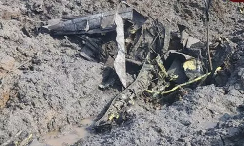 மாமல்லபுரம் அருகே கீழே விழுந்து நொறுங்கிய பயிற்சி விமானம்