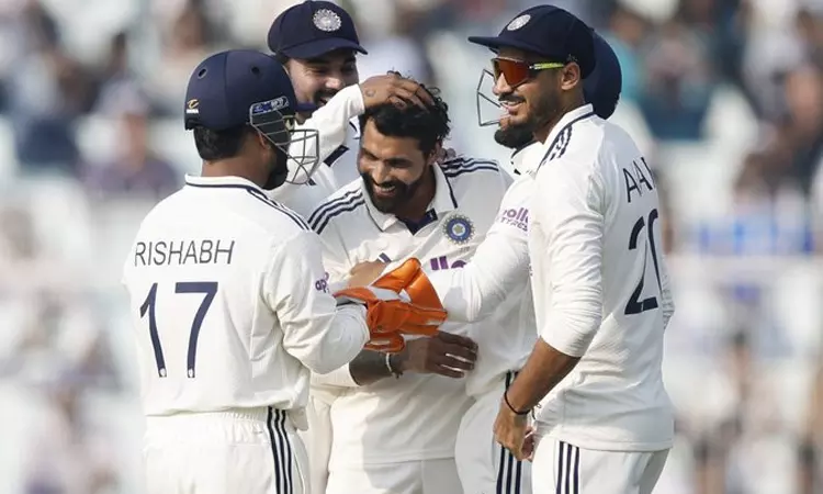 டெஸ்ட் கிரிக்கெட்: 4,000+ ரன்கள், 300+ விக்கெட்டுகள்.. மாபெரும் சாதனை படைத்த ஜடேஜா