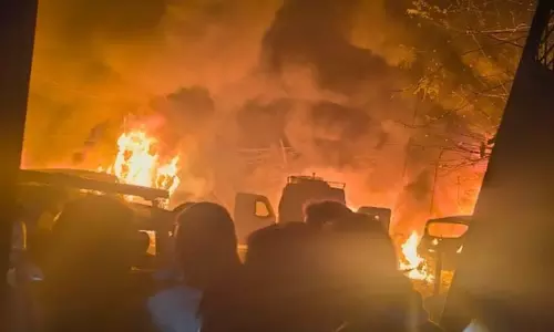 மீண்டும் ஒரு அதிர்ச்சி.. ஜம்மு-காஷ்மீரில் திடீரென வெடித்து சிதறிய வெடிபொருட்கள்.. 9 பேர் பரிதாப பலி