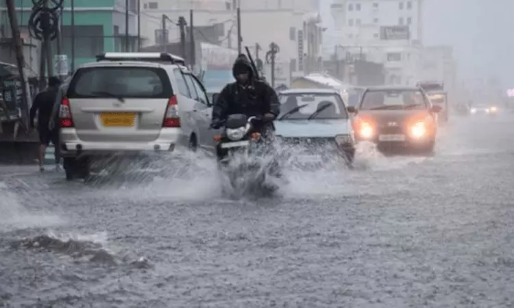 அதி கனமழைக்கு வாய்ப்பு: மீனவர்கள் கடலுக்கு செல்ல வேண்டாம் - புதுச்சேரி மீன்வளத்துறை எச்சரிக்கை அதி கனமழைக்கு வாய்ப்பு: மீனவர்கள் கடலுக்கு செல்ல வேண்டாம் - புதுச்சேரி மீன்வளத்துறை எச்சரிக்கை
