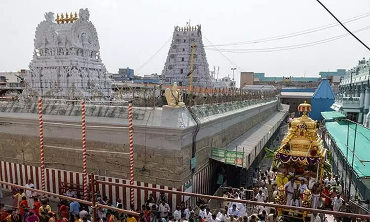 திருச்சானூர் பத்மாவதி தாயார் கோவிலில் கார்த்திகை பிரம்மோற்சவ விழா: நாளை கொடியேற்றம்