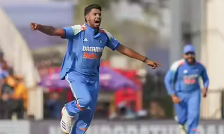 அசத்தல் பந்துவீச்சு.. தென் ஆப்பிரிக்க ஏ அணியை 132 ரன்களில் சுருட்டிய இந்தியா ஏ அசத்தல் பந்துவீச்சு.. தென் ஆப்பிரிக்க ஏ அணியை 132 ரன்களில் சுருட்டிய இந்தியா ஏ