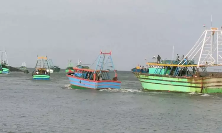 காரைக்கால் மீனவர்கள் கடலுக்கு செல்ல வேண்டாம் -... ... இன்றைய முக்கிய செய்திகள்.. சில வரிகளில்.. 16-11-2025 காரைக்கால் மீனவர்கள் கடலுக்கு செல்ல வேண்டாம் -... ... இன்றைய முக்கிய செய்திகள்.. சில வரிகளில்.. 16-11-2025