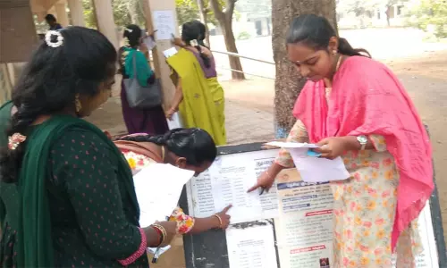 தமிழகம் முழுவதும் இன்று தாள்-2 ஆசிரியர் தகுதித்தேர்வு  நடைபெறுகிறது