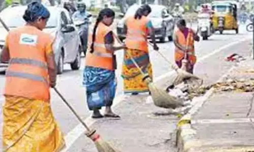 தூய்மைப் பணியாளர்களுக்கு 3 வேளை உணவு