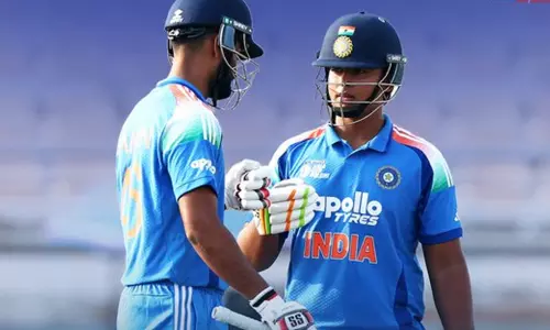 ஆசிய கோப்பை: பாகிஸ்தானுக்கு 137 ரன்கள் இலக்கு நிர்ணயித்த இந்தியா ஆசிய கோப்பை: பாகிஸ்தானுக்கு 137 ரன்கள் இலக்கு நிர்ணயித்த இந்தியா