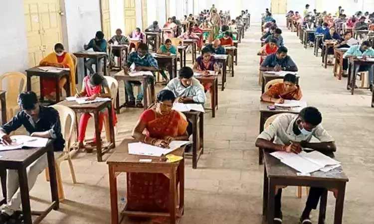 ஆசிரியர் தகுதித்தேர்வில் அதிகரிக்கும் ‘ஆப்சென்ட்' ஆசிரியர் தகுதித்தேர்வில் அதிகரிக்கும் ‘ஆப்சென்ட்'