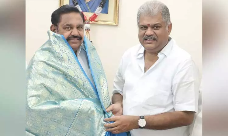 சேலத்தில் எடப்பாடி பழனிசாமியுடன் ஜி.கே.வாசன் சந்திப்பு