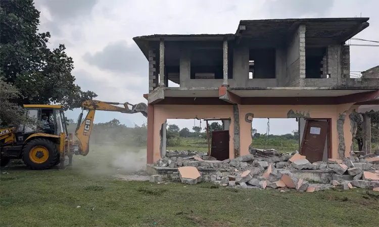 நீலகிரி: யானை வழித்தடத்தில் கட்டப்பட்டிருந்த வீடு இடித்து அகற்றம்