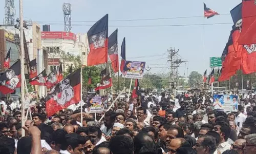 சென்னையில் இன்று நடைபெற இருந்த அ.தி.மு.க. ஆர்ப்பாட்டம் ஒத்திவைப்பு சென்னையில் இன்று நடைபெற இருந்த அ.தி.மு.க. ஆர்ப்பாட்டம் ஒத்திவைப்பு