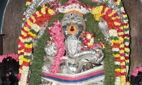 கார்த்திகை மாத பிறப்பு: பழனி மலைக்கோவிலில் சிறப்பு வழிபாடு