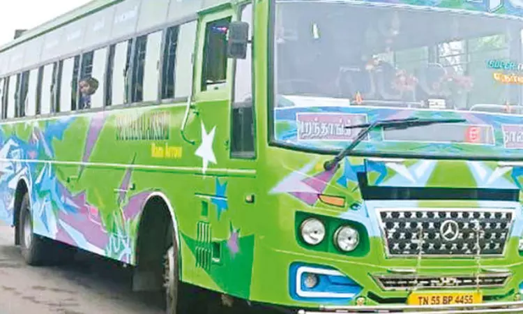 புதுக்கோட்டை அருகே தனியார் பஸ்சில் ரூ.4½ கோடி உயர் ரக போதைப்பொருள் சிக்கியது;  தீவிர விசாரணை