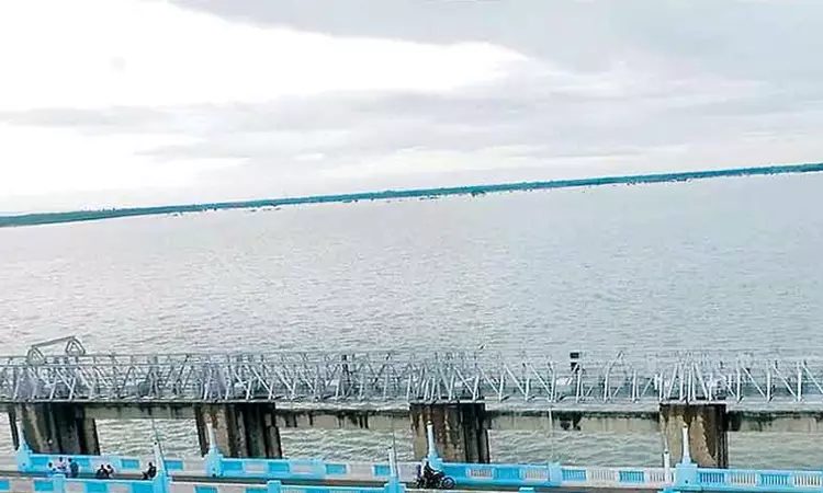 விழுப்புரம்: விடூர் அணை நீர்த்தேக்கத்தில் இருந்து பாசனத்துக்காக தண்ணீர் திறப்பு