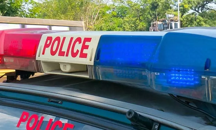 மனைவி, 2 குழந்தைகளை கொன்று புதைத்த வனத்துறை அதிகாரி.. காணாமல் போனதாக நாடகம்..! மனைவி, 2 குழந்தைகளை கொன்று புதைத்த வனத்துறை அதிகாரி.. காணாமல் போனதாக நாடகம்..!