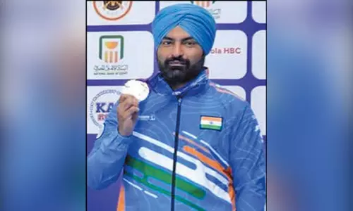 உலக துப்பாக்கி சுடுதல்: வெள்ளிப் பதக்கம் வென்ற இந்திய வீரர்